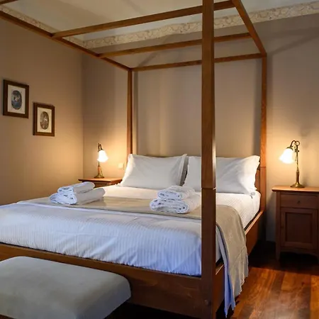 Casa Constantine Spacious Family And Friends Oasis With Pool, 10 Min From Kalamata Apartmán